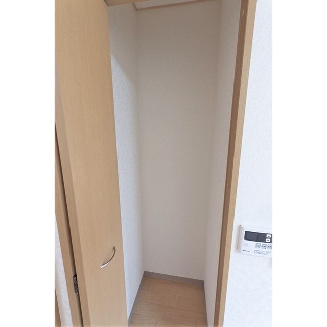 リビングにも収納あります☆