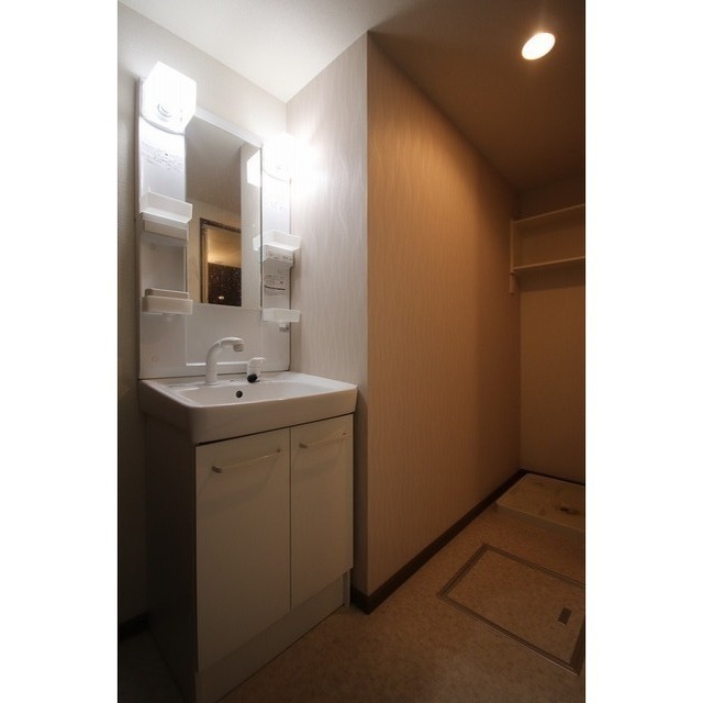 シャワー付き洗面化粧台☆