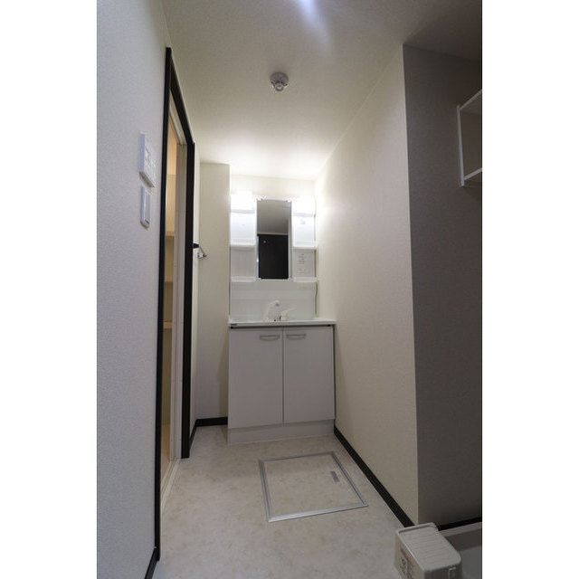 シャワー付洗面化粧台