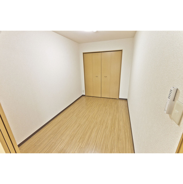 洋間5.1帖