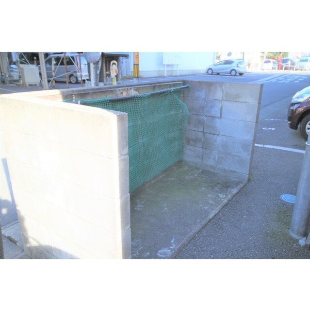 敷地内ゴミ置き場