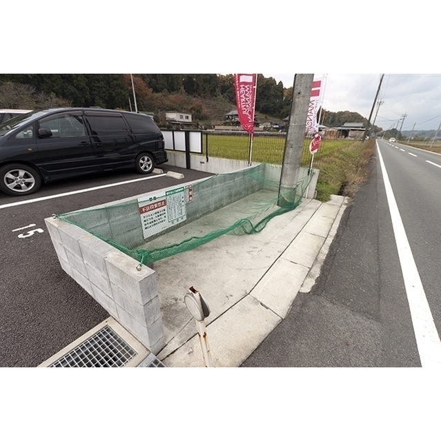 敷地内ゴミ置き場