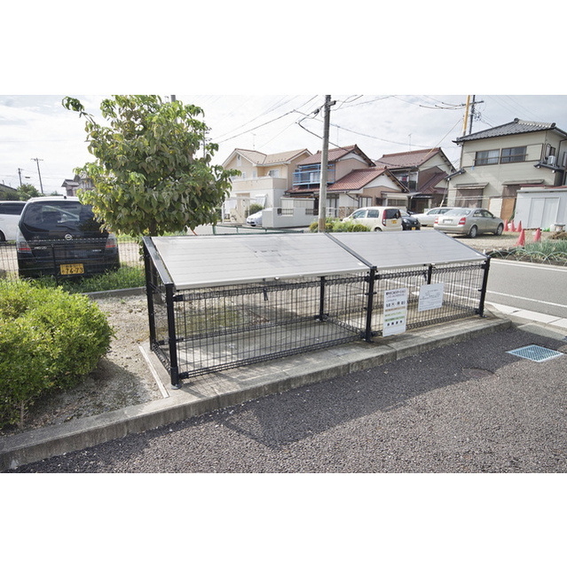 敷地内ゴミ置き場