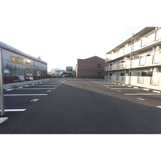 全区画並列の駐車場