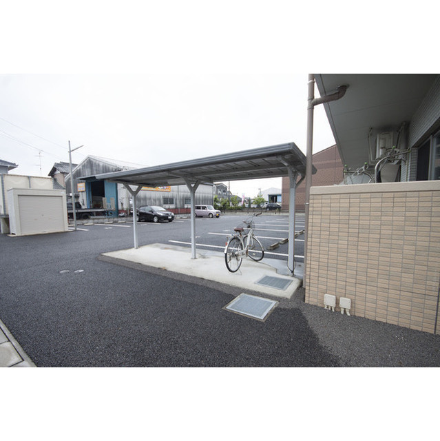 駐輪場完備