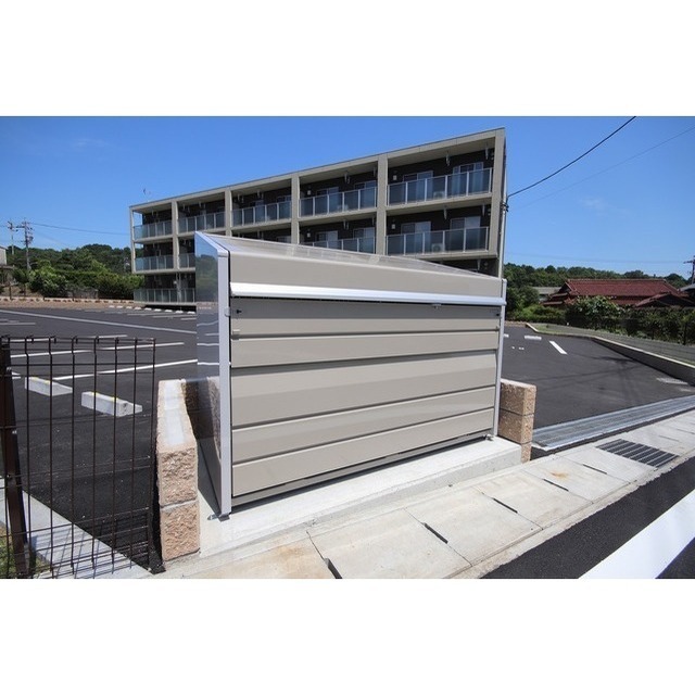 敷地内ゴミ置き場