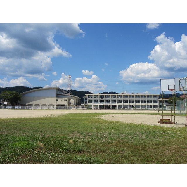 川辺町立川辺中学校