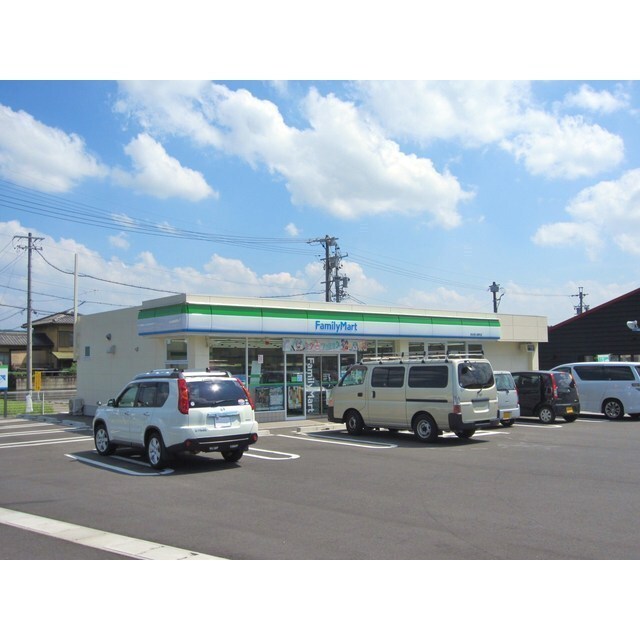 ファミリーマート小泉店