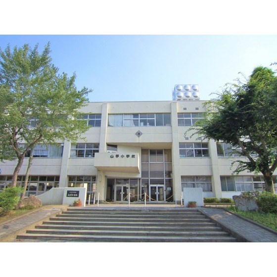 美濃加茂市立山手小学校