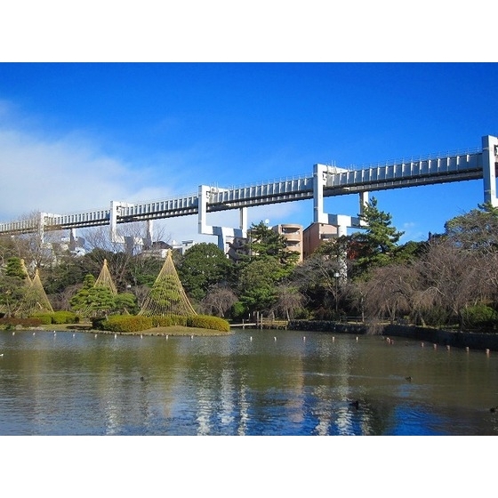 憩いの場、千葉公園まで240m