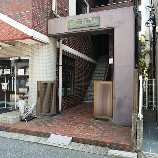 建物入口