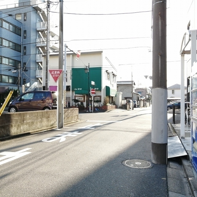 建物前面道路