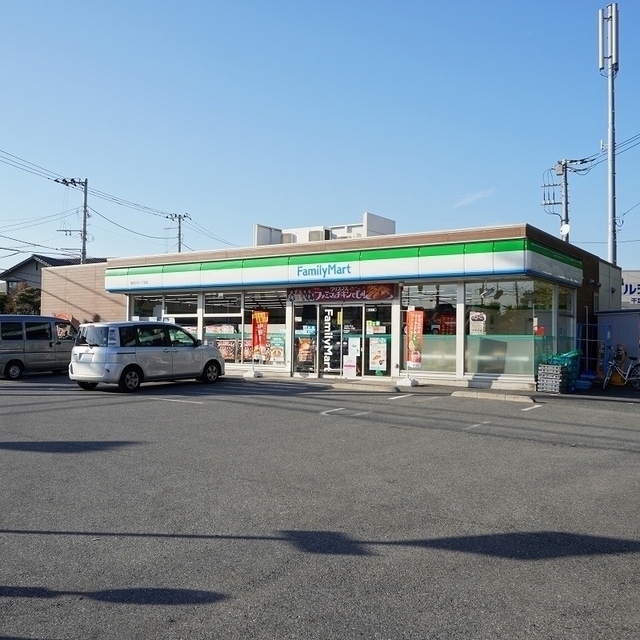 ファミリーマート穴川１丁目店