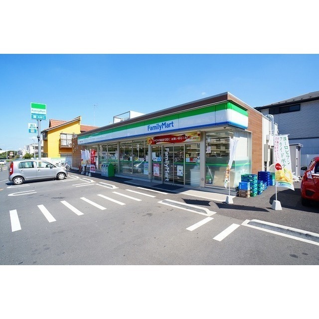 ファミリーマート　轟町1