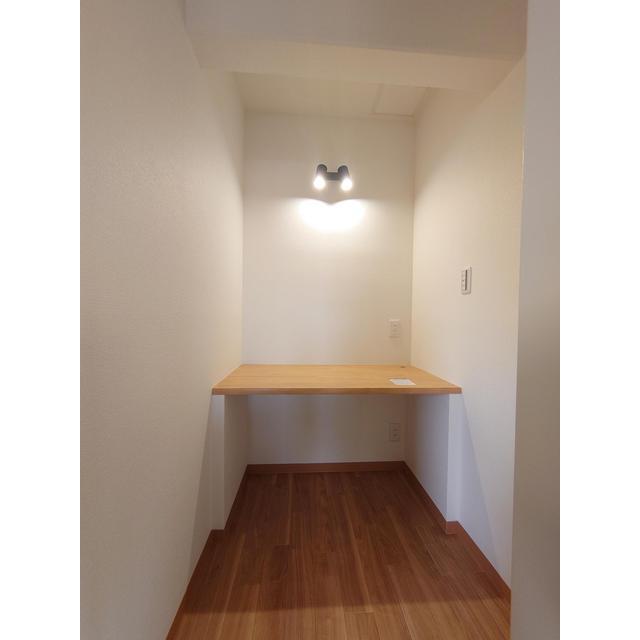 カウンター付納戸