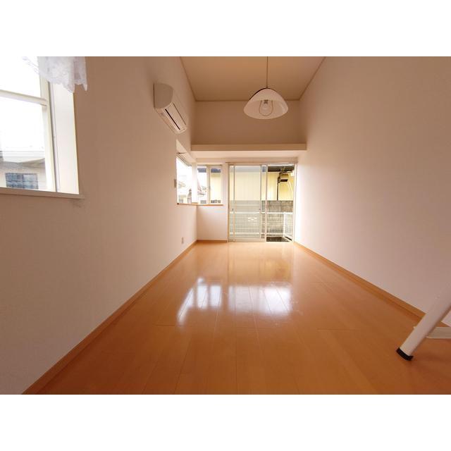 7.4帖・天井の高い広々としたお部屋です！