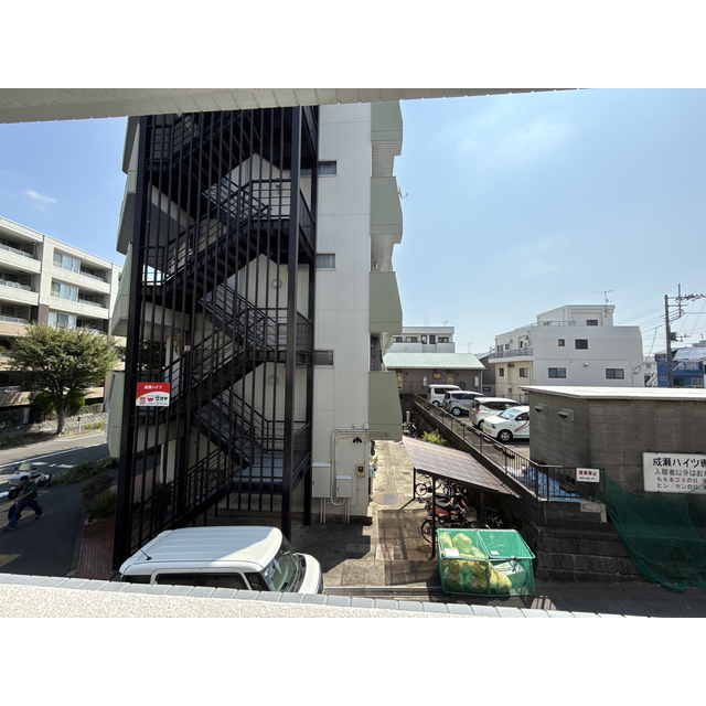 角部屋につき陽当たり良好！
