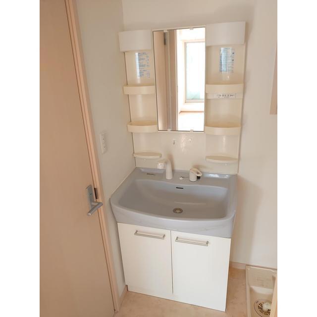 シャワー付洗面化粧台