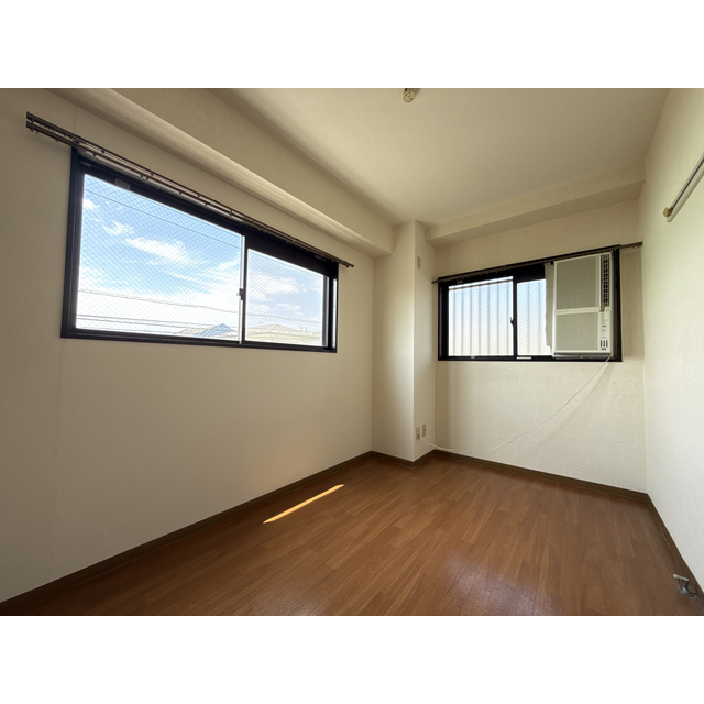 洋室:4.9帖 (ウィンドファンは残置物)