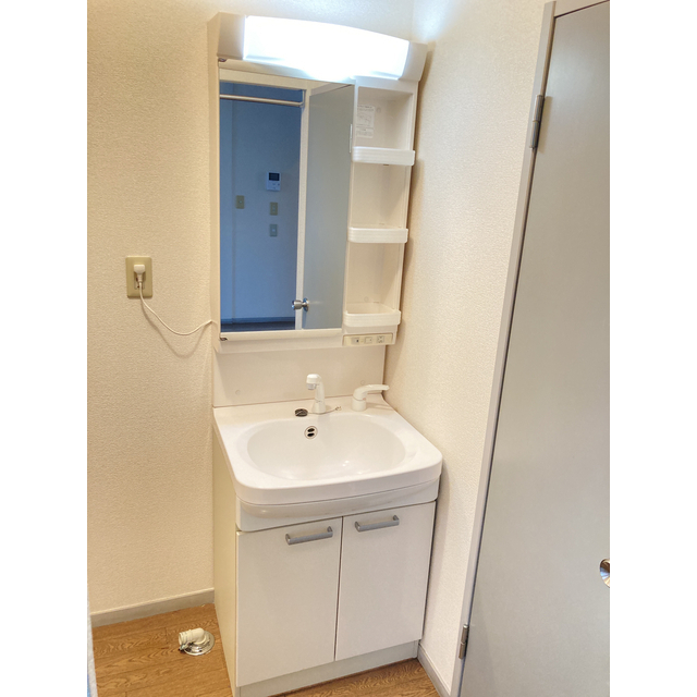 シャワー付独立洗面化粧台