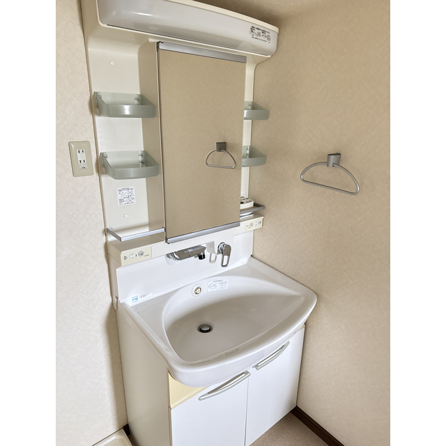 シャワー付洗面化粧台