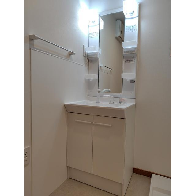 シャワー付洗面化粧台