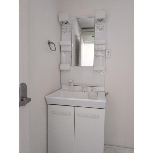 シャワー付洗面化粧台