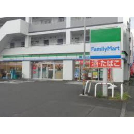 ファミリーマート町田成瀬が丘店