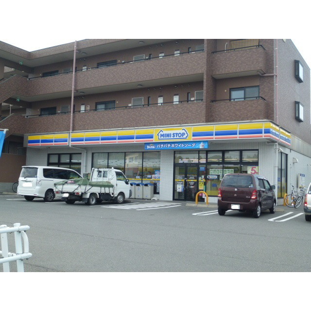 ミニストップ四日市波木店