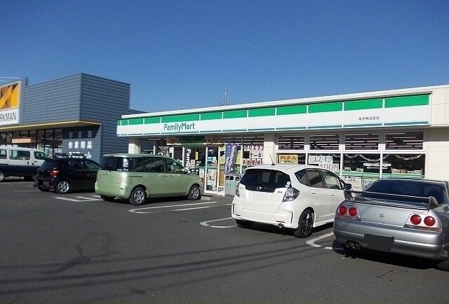 ファミリーマート沼田店