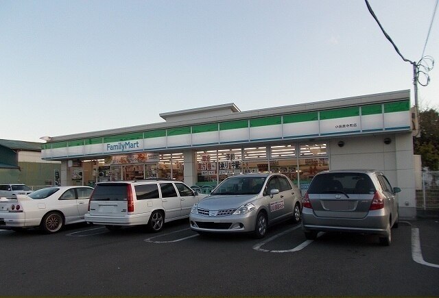 ファミリーマート小田原中町店