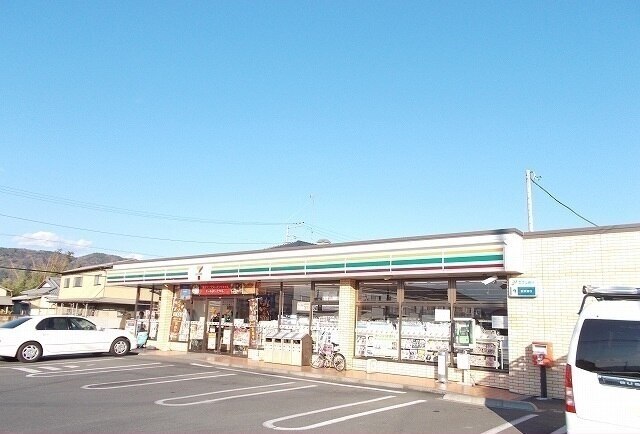 セブンイレブン別堀店
