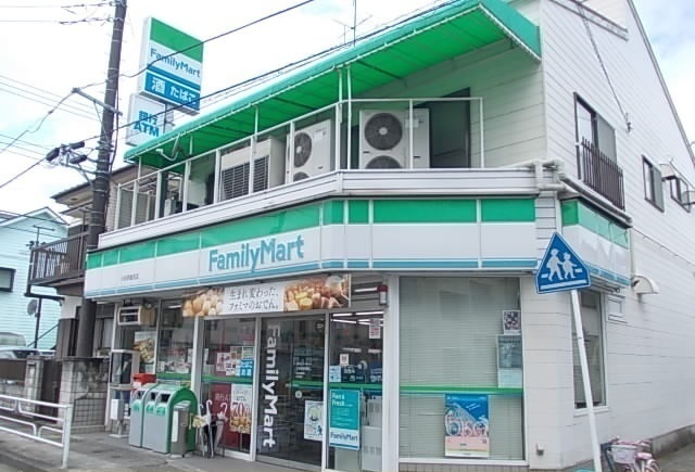 ファミリーマート蛍田店