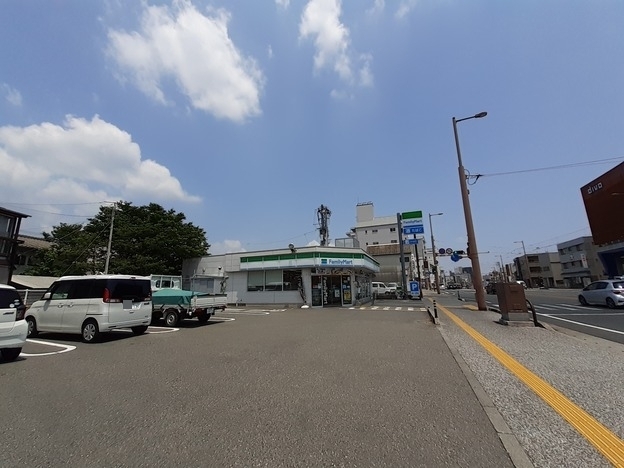 ファミリーマート高知旭町店