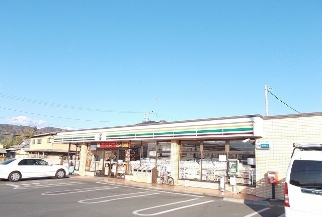 セブンイレブン別堀店