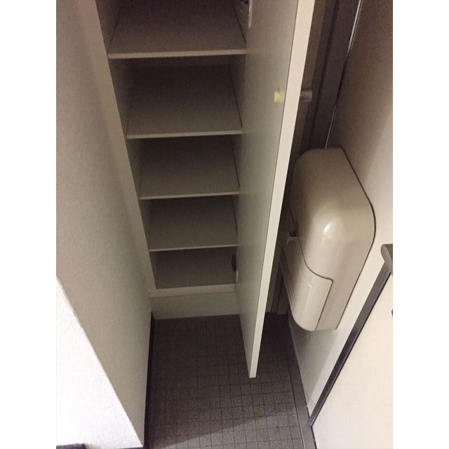 シューズボックス