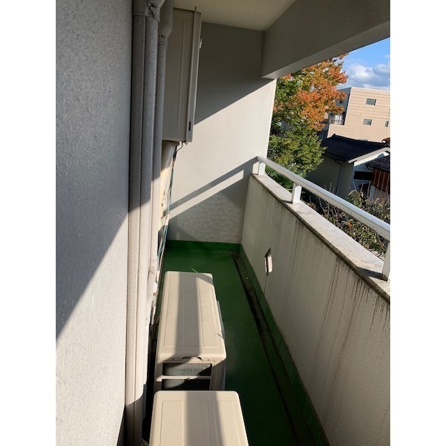 南向きの広いバルコニー