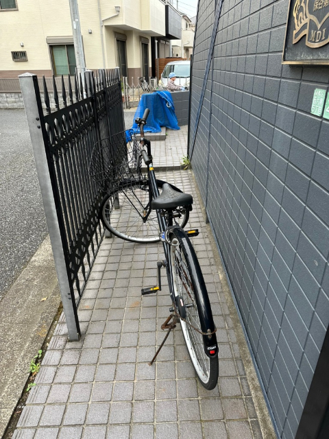 自転車・原付は空きスペースに駐輪可能です。