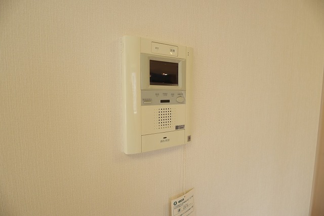 モニター付オートロックで安心です。