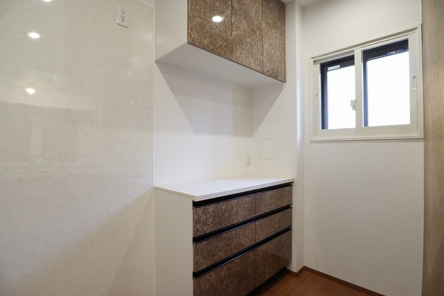 キッチンキャビネットあります。