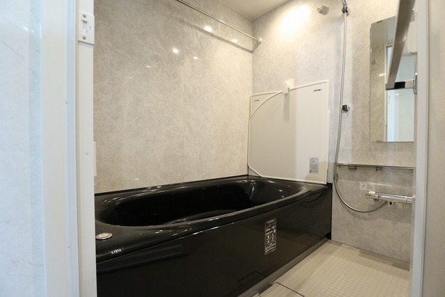 追焚・浴室乾燥機付き