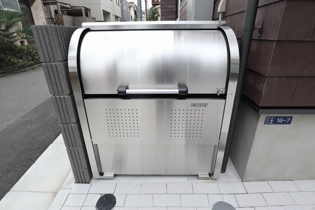 敷地内ゴミ置き場