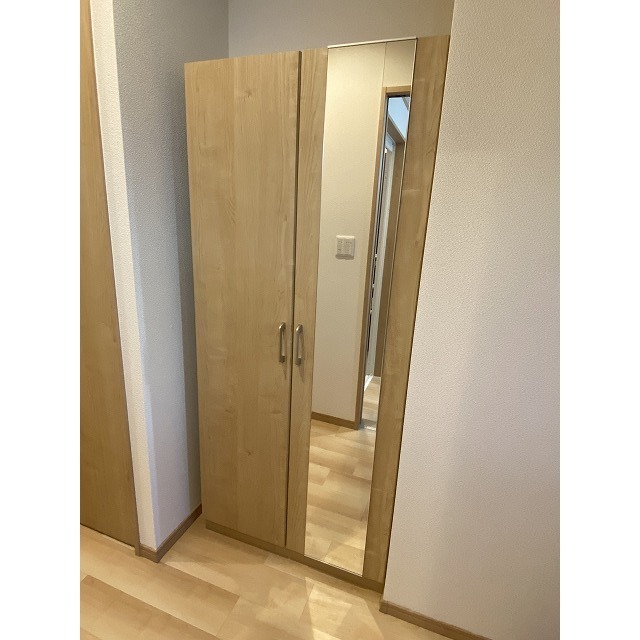 ミラー付きシューズボックス