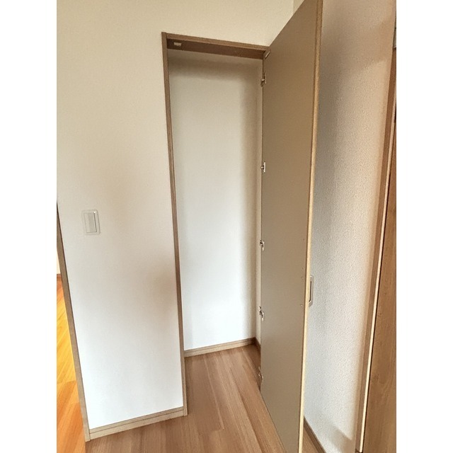 洋室6.0帖収納