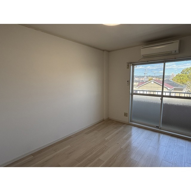 ベランダ側 洋室6帖