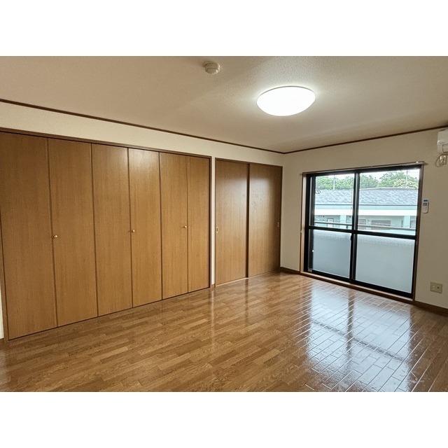 洋室10帖