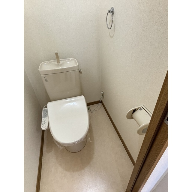 温水洗浄便座　※イメージ・反転あり