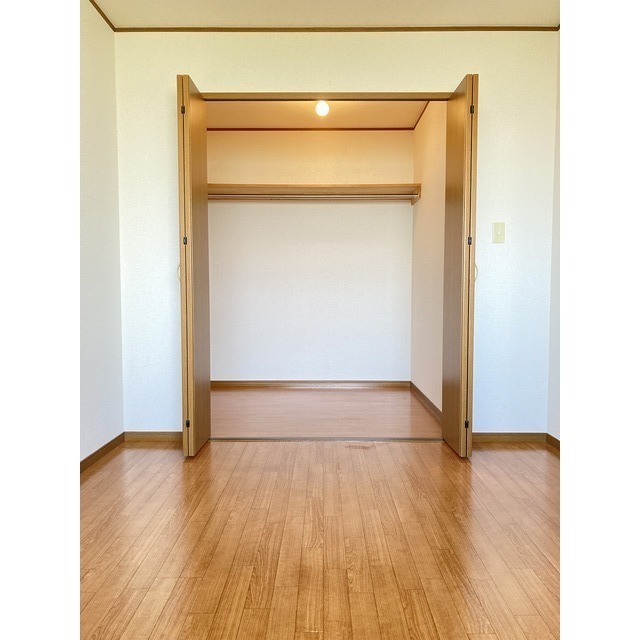 ウォークインクローゼット(2帖タイプ・コンセント付)