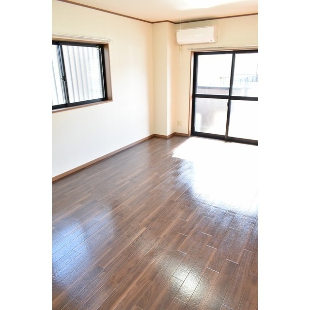 LDK13.8帖　※イメージ・間取り反転あり