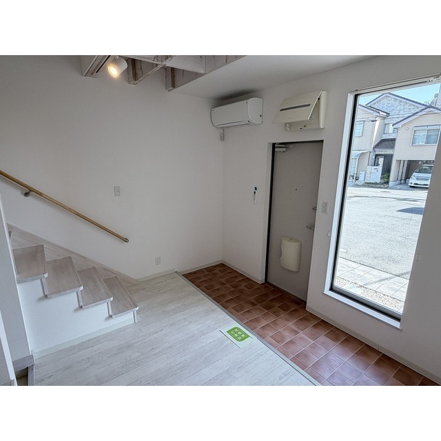 玄関　洋室2.7帖